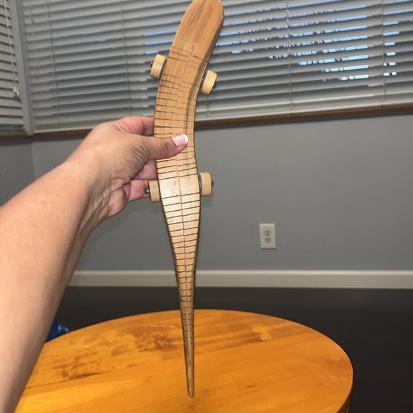 Colorful Wooden Lizard Toy Car - Picture 4 of 5